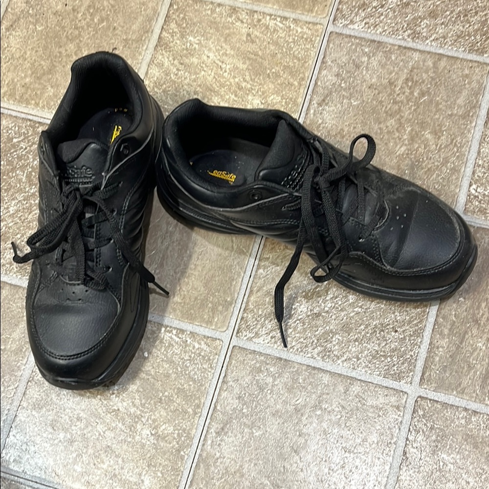 Women’s non slip shoes